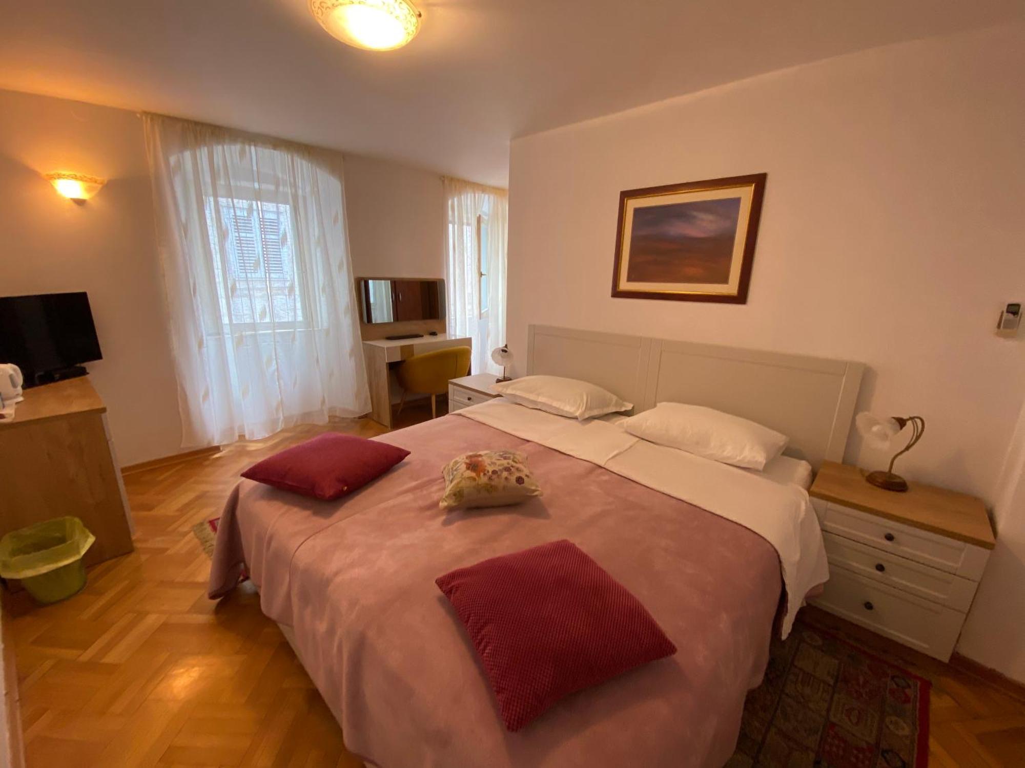 Rooms Base Спліт Екстер'єр фото