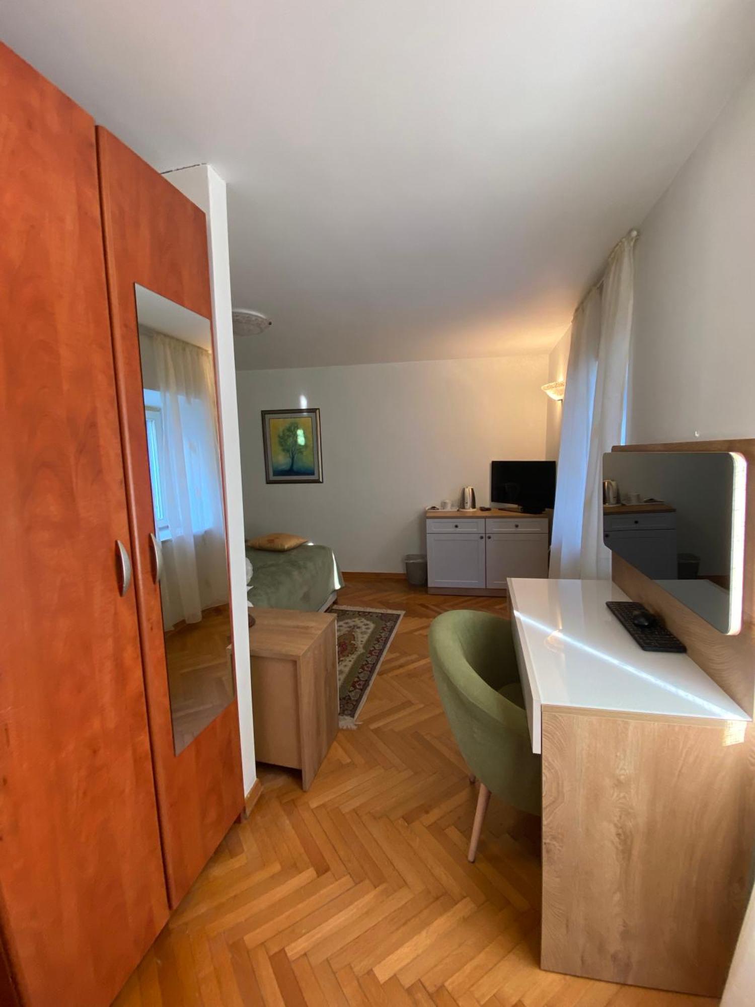 Rooms Base Спліт Екстер'єр фото